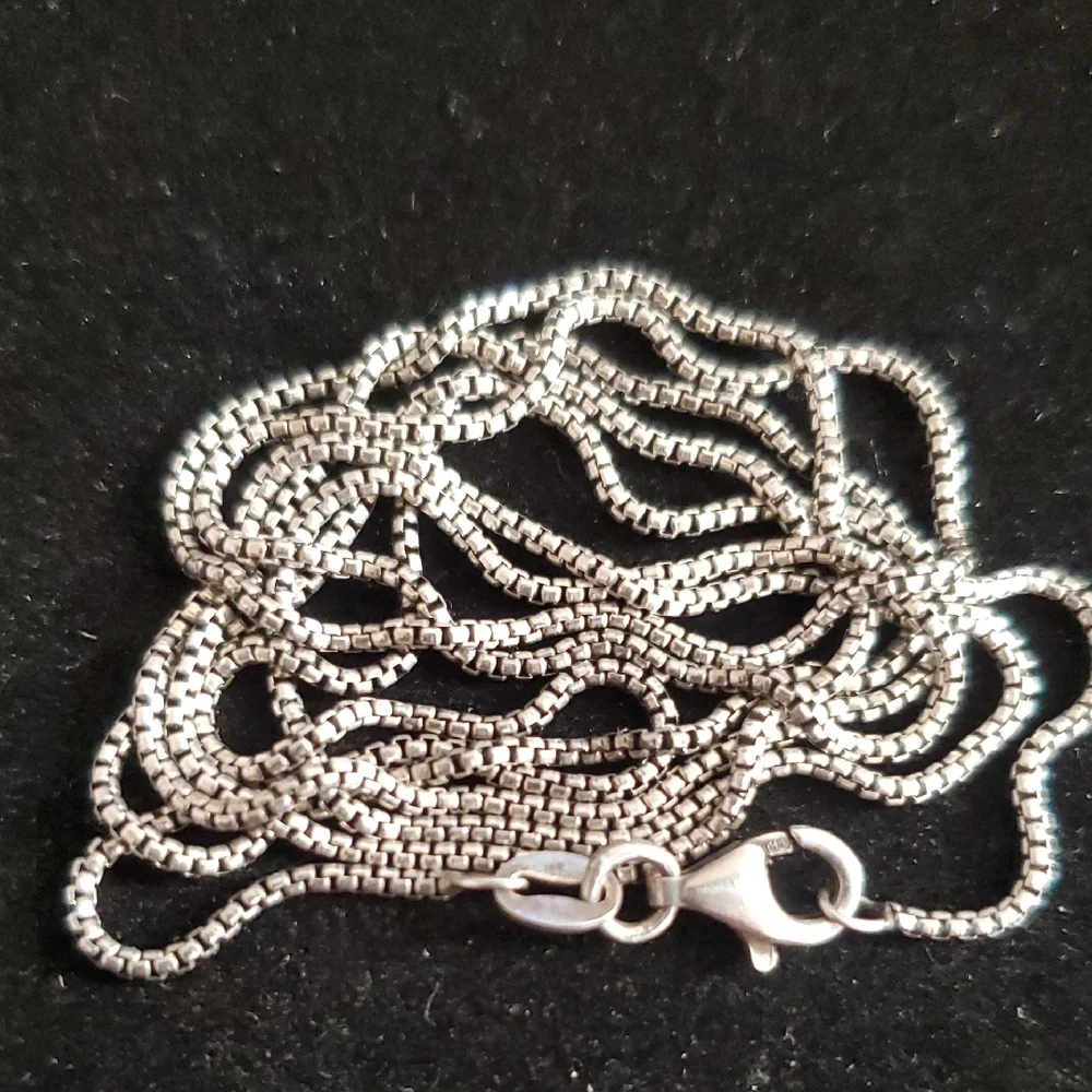 925 Sterling Silver Chain Necklace , 30" , 5.8 grms , Italy - Picture 2 of 10